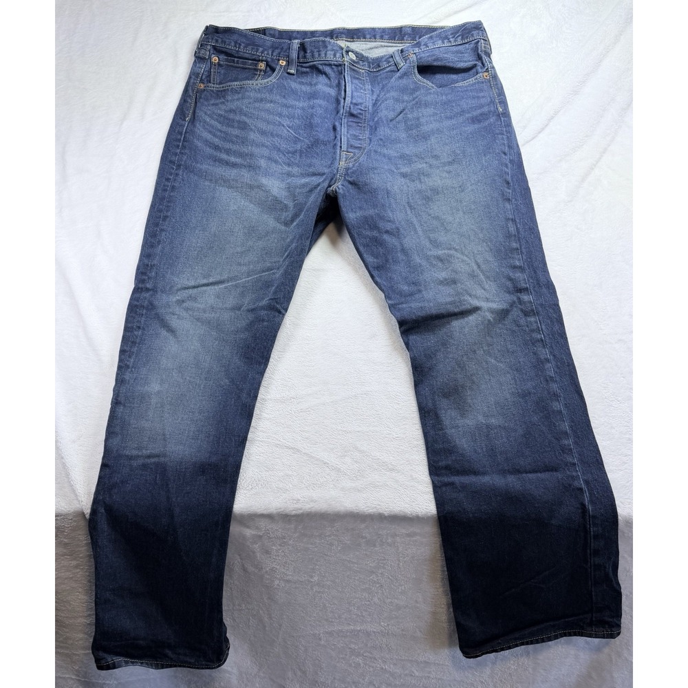 Levi's 501 Original Fit Straight Leg Button Fly Mens Jeans‎ 42x32 (Fits 41x30)